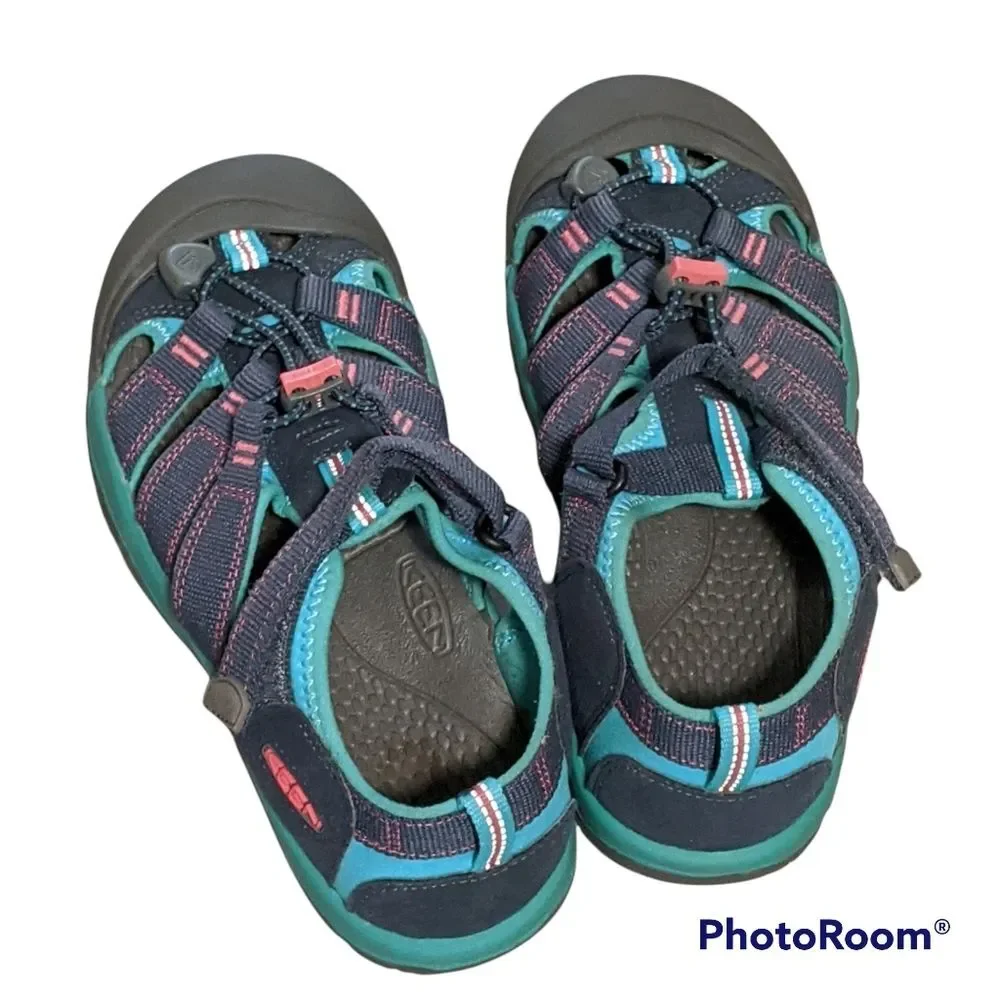 Keen Newport quick dry water shoes kayak size 5US